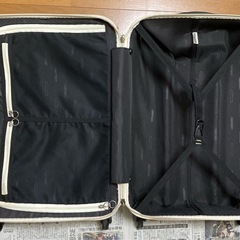 【ジャンク品】キャリーケースの画像