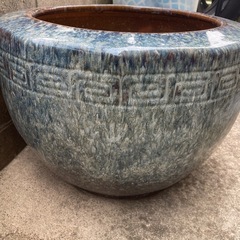 火鉢　(メダカ　金魚など)の画像