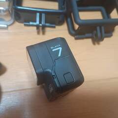 高額オプション多数！GoPro 7 Black リモコン、ポールなど【若干難あり】の画像