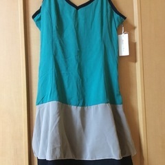 【新品未着用】緑🟢ワンピース👗