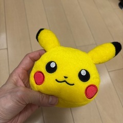 ピカチュウ　ぬいぐるみポーチ　