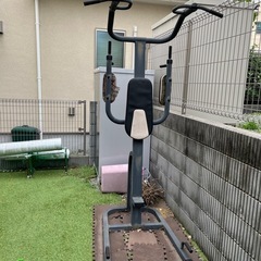 懸垂器具　筋トレ器具　チンニング