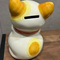 猫の貯金箱の画像