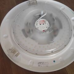 LEDシーリングライト（リモコン付）の画像