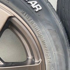 ハイエース　タイヤホイール4本セットの画像