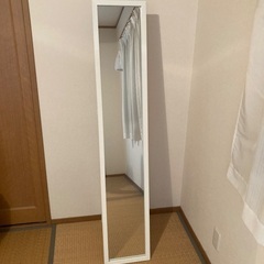 木目調白スタンドミラーの画像