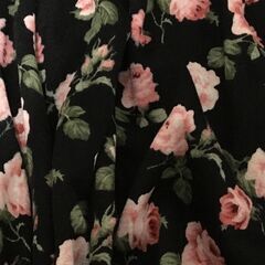 🟢 ０円無料さしあげます　縫製が必須で必要、ドレス解体したスカートの画像