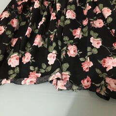 🟢 ０円無料さしあげます　縫製が必須で必要、ドレス解体したスカートの画像
