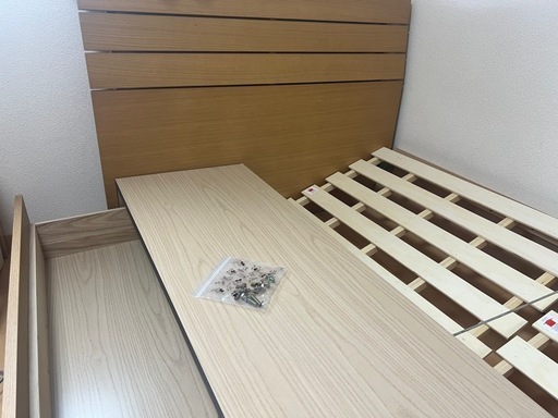 値下げしました【ニトリ】セミダブル　ベット　ベージュ