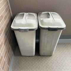 ゴミ箱　2個の画像