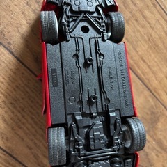 おもちゃの車の画像