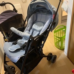 アップリカ　ラクーナコンフォート＋専用レインカバーの画像