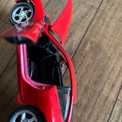 おもちゃの車の画像