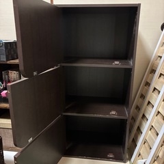 ニトリ　カラーボックス　3段棚　扉付き