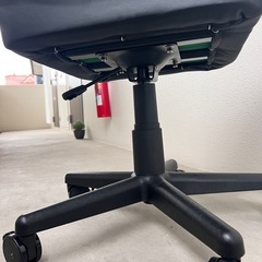 AK レーシング　ゲーミング　オットマン　美品の画像