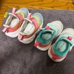子ども用　スニーカー　13.5    14cmの画像
