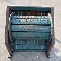 レトロ　足踏脱穀機の画像