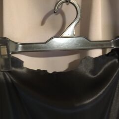 コスプレとかに？解体したスカート 乱雑にカットしてあるシースルーブラックドレスの画像