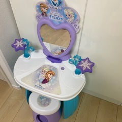 アナと雪の女王　ドレッサー　おもちゃ