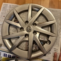 プリウスα純正ホイールカバー
4枚セットの画像