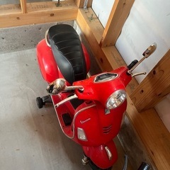 子供用バイク、車の画像