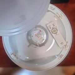 I) LEDシーリングライト