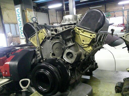 MベンツSLエンジン専門工場-107シリーズリビルトエンジン製作販売-内燃機常設