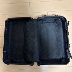キャリーケースの画像