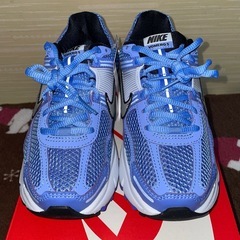NIKE ナイキ ズーム ボメロ 5 ウィメンズシューズ 23cmの画像