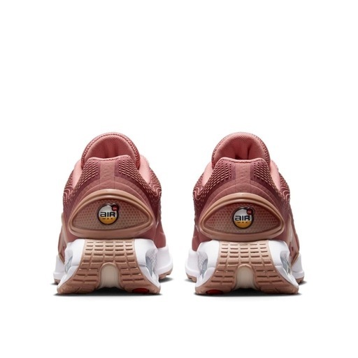 ナイキ エア マックス Dn ウィメンズシューズ　23.5cm