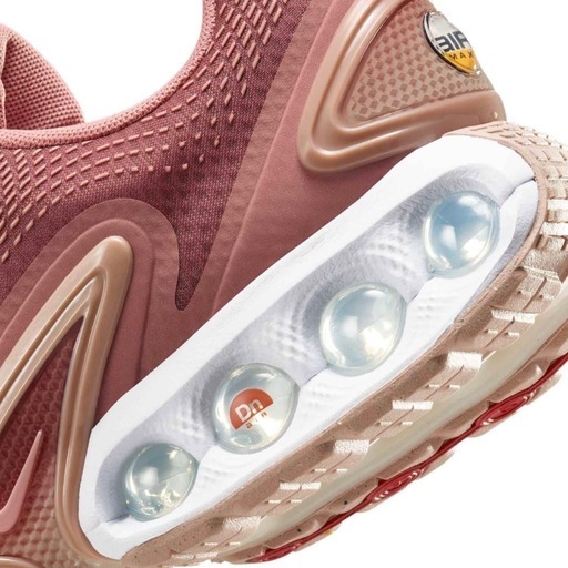 ナイキ エア マックス Dn ウィメンズシューズ　23.5cm