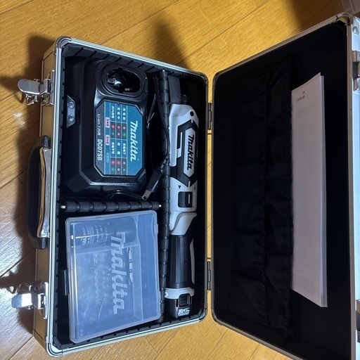 マキタインパクトドライバーフルセット