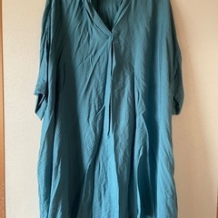 【美品】女性用ブラウス（Mサイズ）