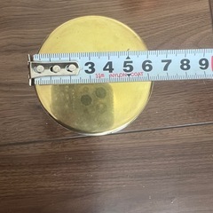 お茶の缶の画像