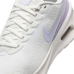 NIKEナイキ エアマックス ニュアクシス SEウィメンズシューズ 23.5cmの画像