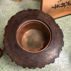 天然木の火鉢の画像