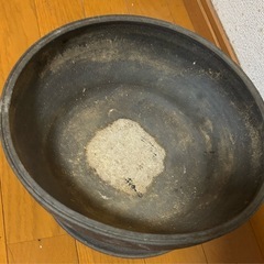 【あげます】
焼き物の鉢の画像