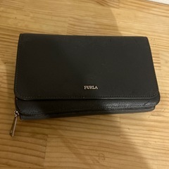FURLA お財布ポシェット