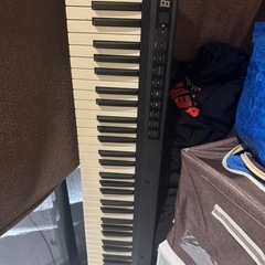 電子ピアノ