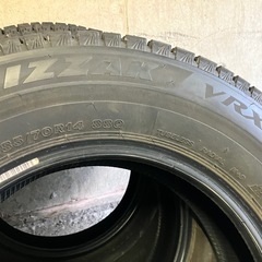 スタッドレス　4本　BS　ブリヂストン　ブリザック　VRX3 185 70 R14  バリ溝の画像