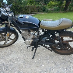 YAMAHA YB125SPの画像