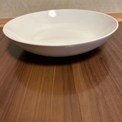 IKEA 大きなお皿 白の画像