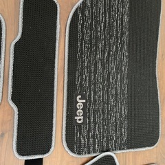 ジープ　純正フロアマットの画像
