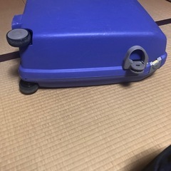 スーツケースの画像