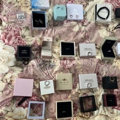 銀アクセサリーまとめ売り50点…専用箱ありの画像