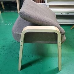コンパクトなパーソナルチェアの画像