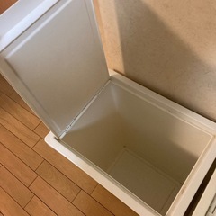 IKEAゴミ箱1個の画像