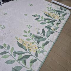 🌱緑色の葉っぱカーペット　200x250