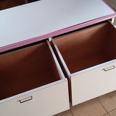 収納台(引出しにキャスター付)の画像