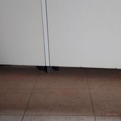 収納台(引出しにキャスター付)の画像